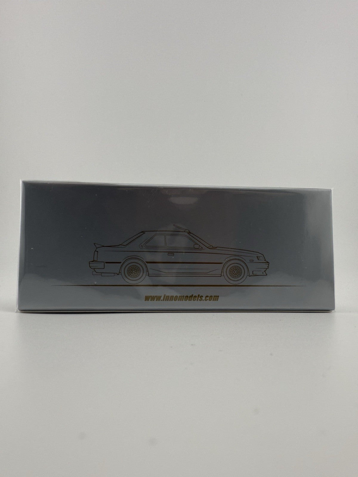 Nissan Skyline 2000 RS X Turbo DR30 RHD SILVER 1/64 BY INNO MODELS IN64 R30 SLBL1