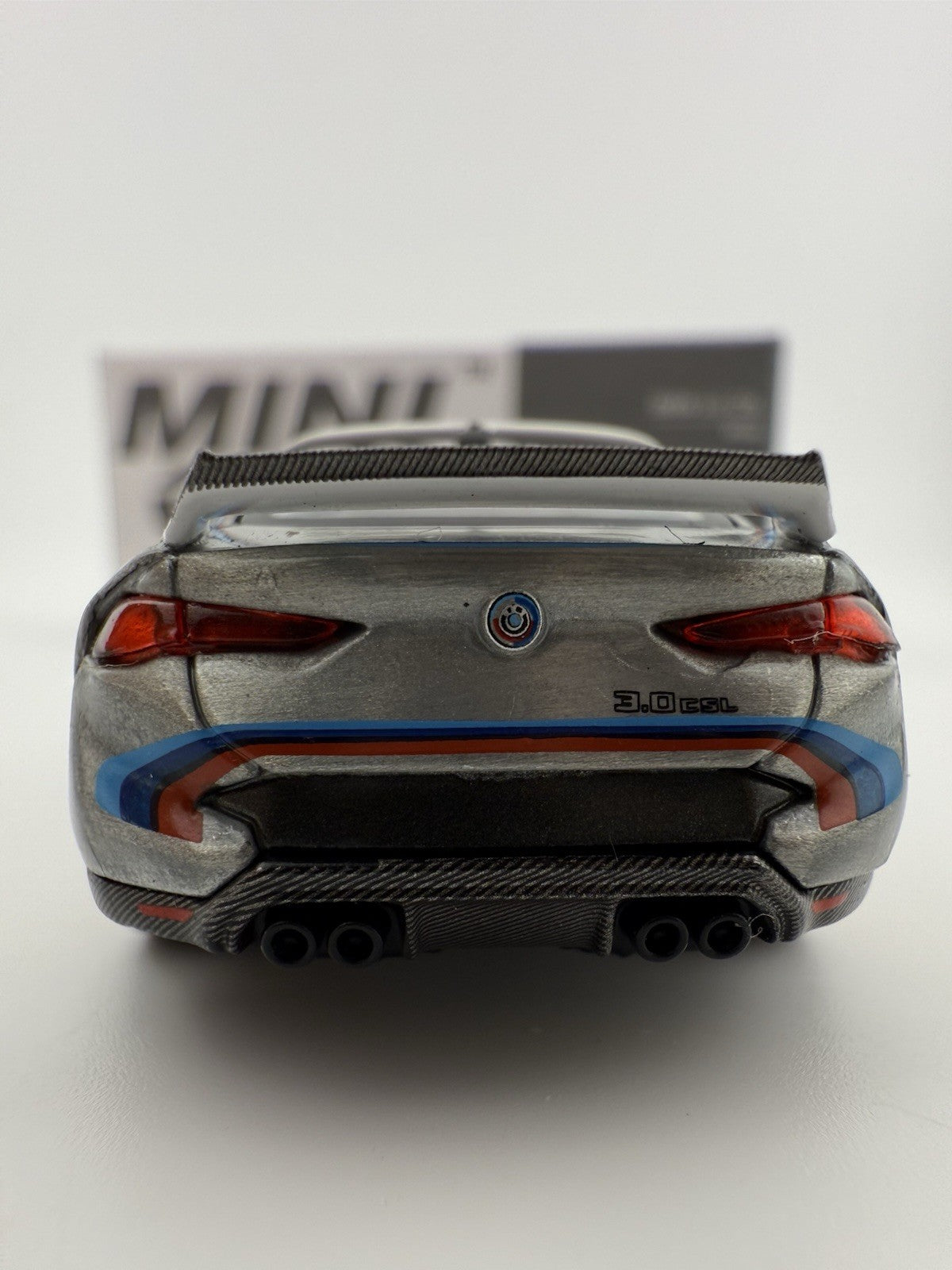Chase   BMW 3.0 CSL Mini GT MGT 008636
