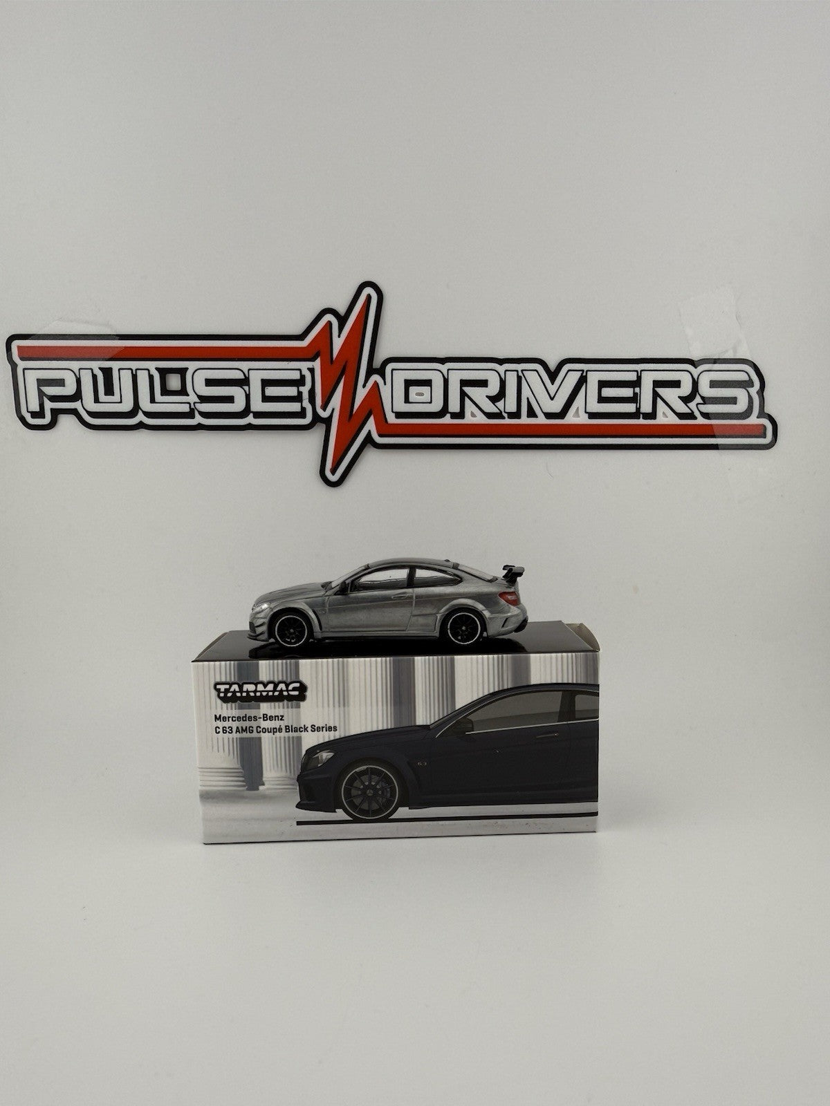 Chase   Mercedes Benz C 63 AMG 1/64 By Tarmac Works T64G 009 MB Open Box0