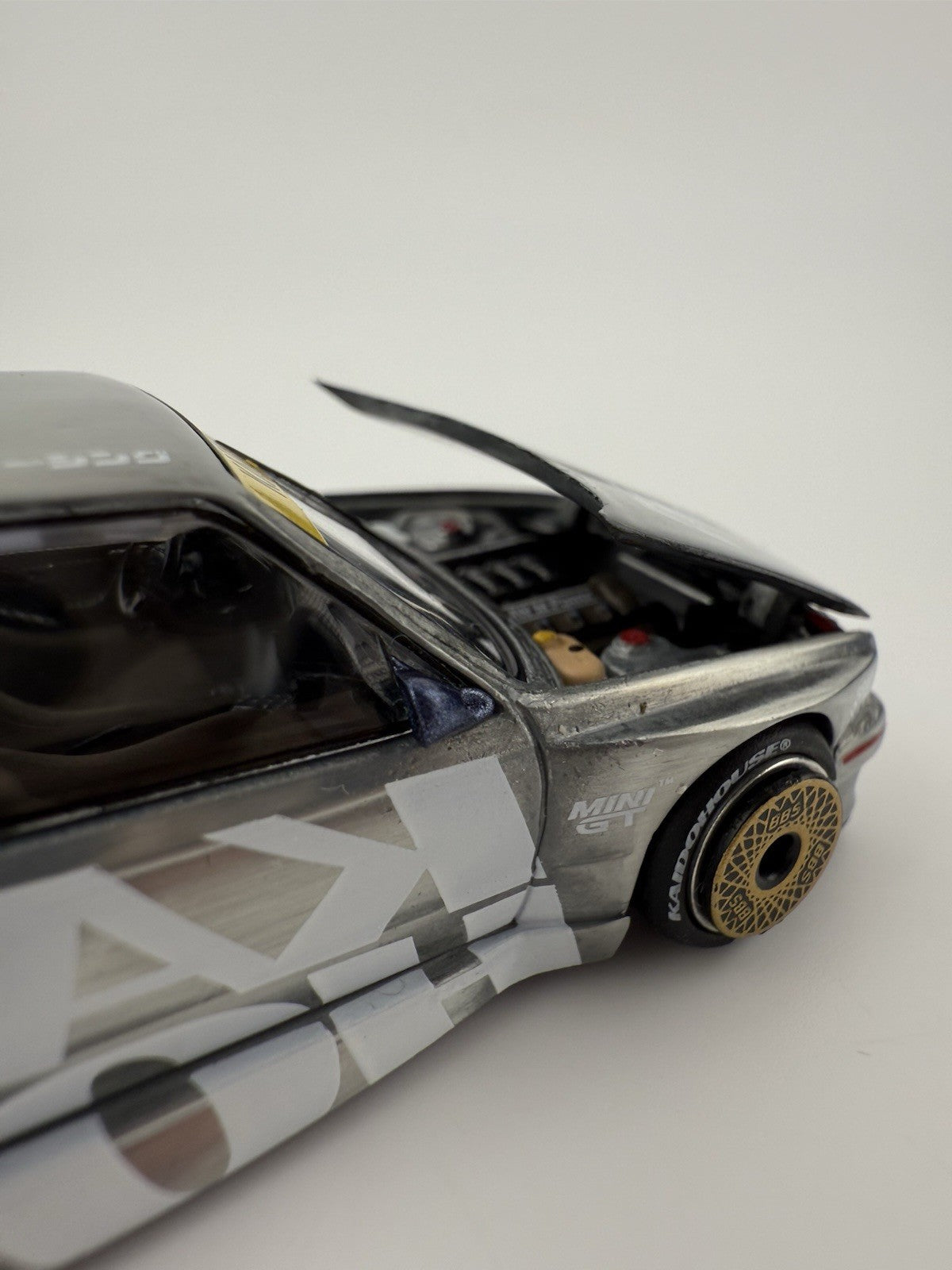Chase   BMW M3 (E30)   Mini GT Kaido House KHMG 1546