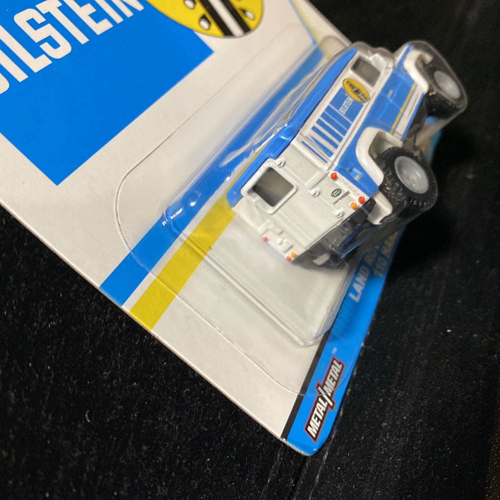 Hot Wheels Land Rover Defender 110 Hardtop Bilstein 1:64 Speed Shop Garage3