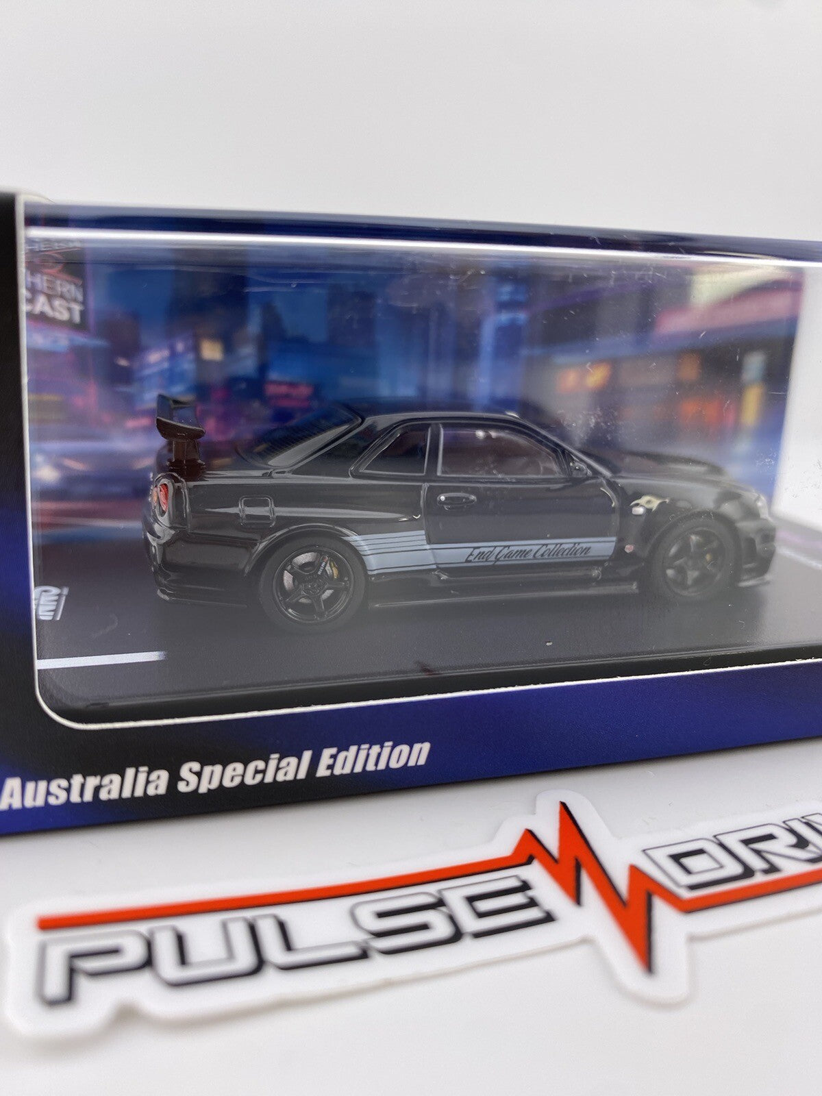 CHASE   Nissan Skyline GT R (R34)   Black   INNO64    IN64 R34ZT ENDGAME0