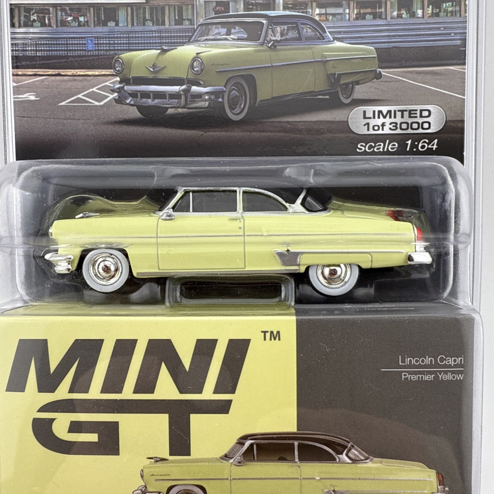 Lincoln Capri Premier   Mini GT MGT 005612