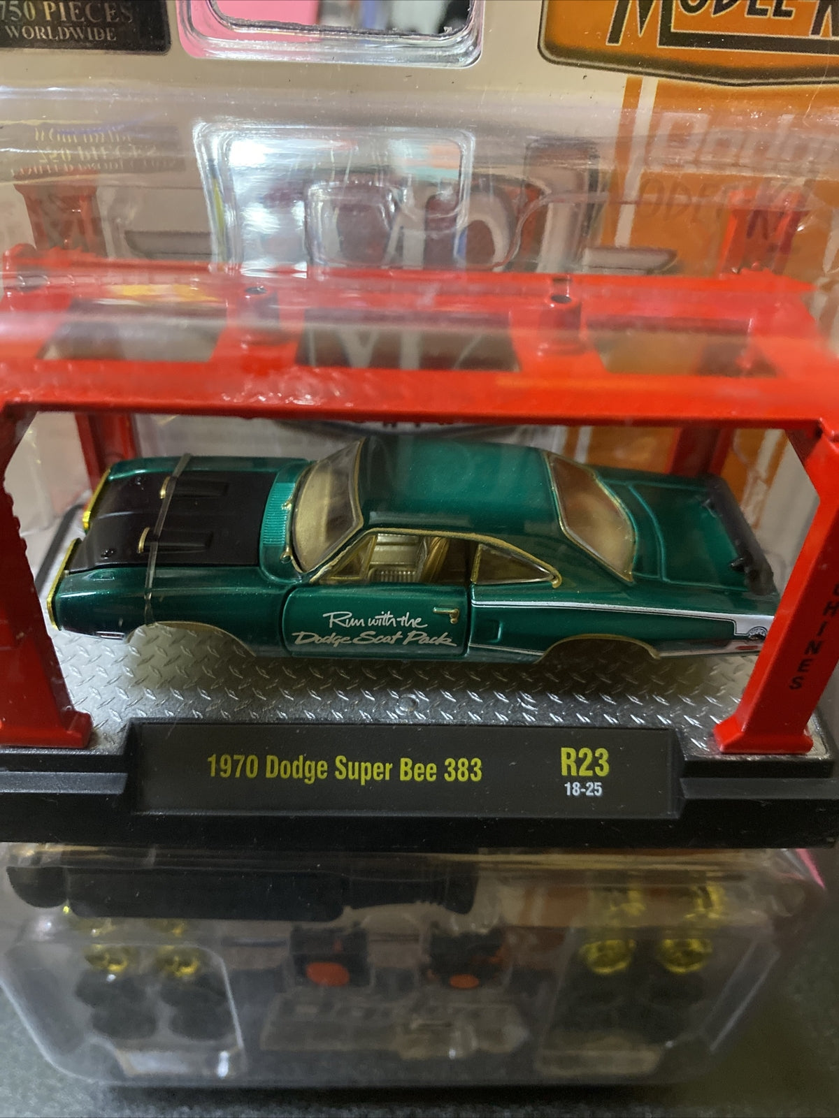 CHASE 1/750 M2 Machines 1970 '70 Dodge Super Bee 383 Green   Model Kit6
