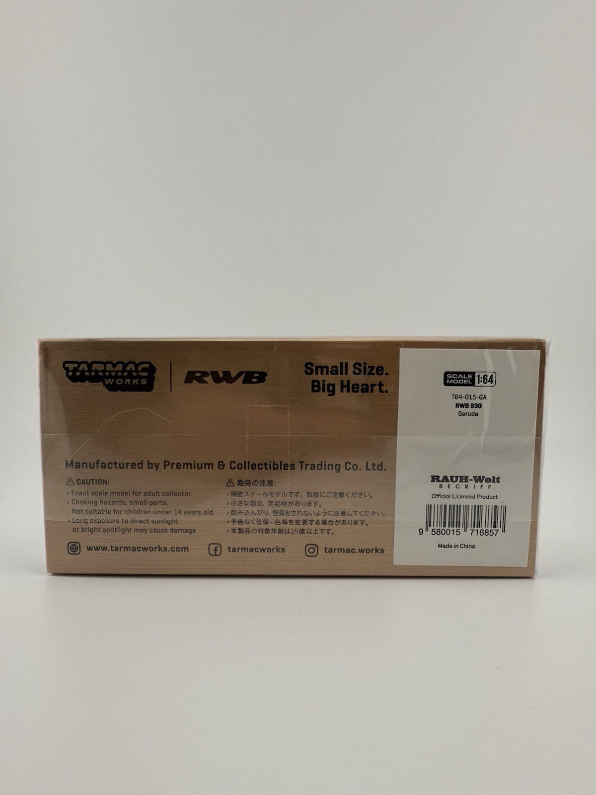 RWB 930 Gold   Tarmac Works T64 015 GA Garuda7